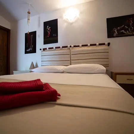Le Yucche Bed & Breakfast *